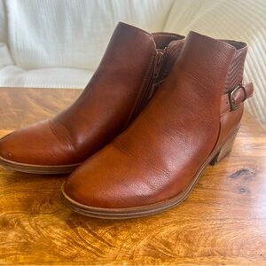 Baretraps Women’s Ankle Boots Sz 6.5 Marconi Brown Buckle